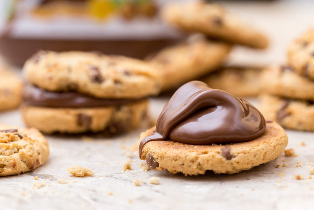cookie with chocolate spread