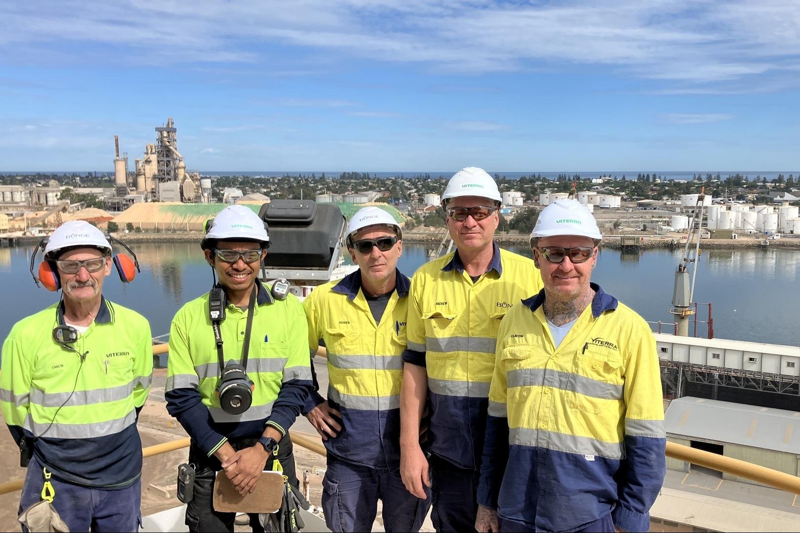 Bunge employees celebrate shipping 1 million tonnes at our Adelaide ports