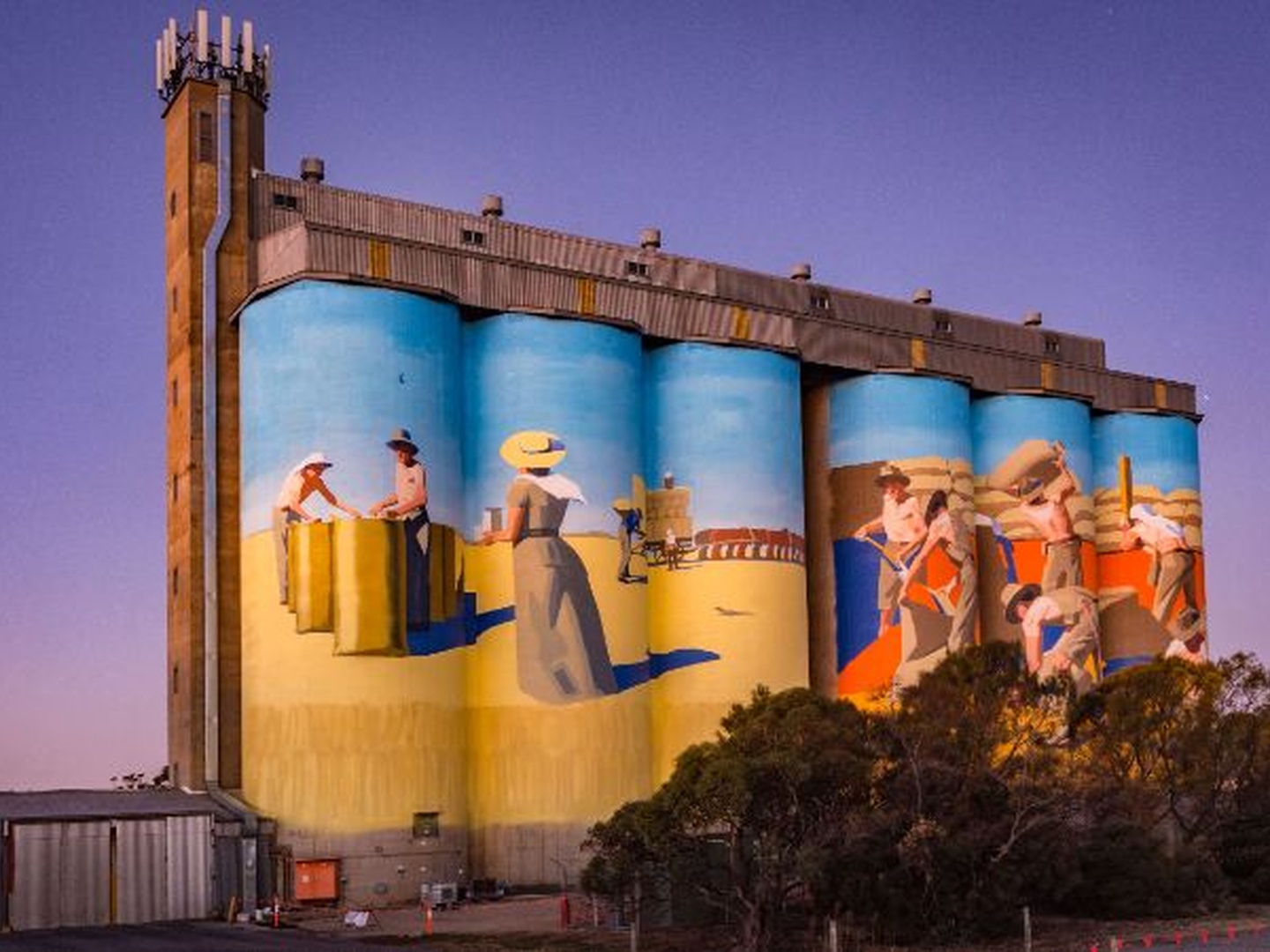 Owen silo art